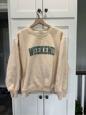 Panache Apparel XL Cream “Weekend” Crewneck Sweatshirt